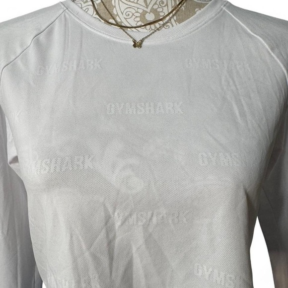 Gymshark White Long Sleeve Crop Top Open Back Logo Print Athleisure Active S - Picture 2 of 5